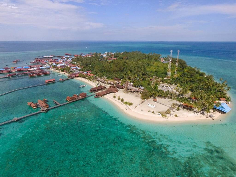 Private Trip Derawan 3 Days 2 Nights – via Berau mlGRiuLY