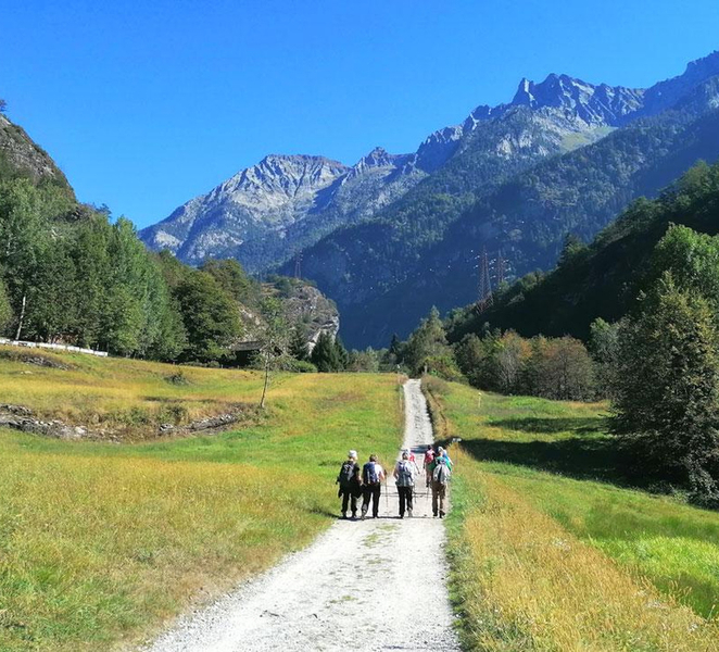 Uriezzo Alpine Trek: Authentic Hiking in the glacial canyon mi3wjBsu