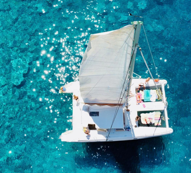 Porto Conte: Half-day catamaran tour with aperitif LAzAGYd1
