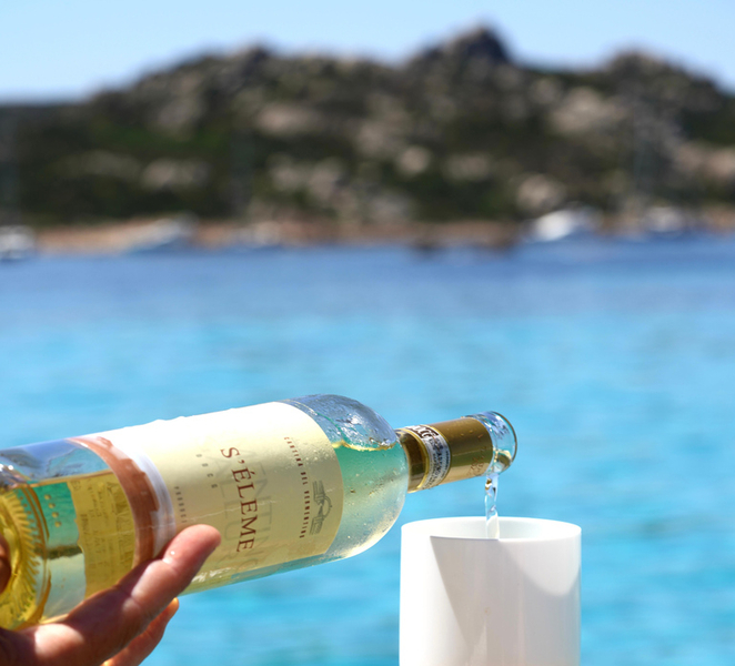 La Maddalena: Island Tour and Lunch on Board the Dolce Vita Sailing Ship. D69eOq4y