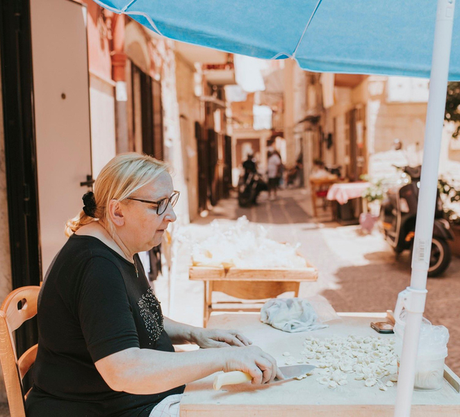 Bari: Guided Walking Tour y3BXIpaE
