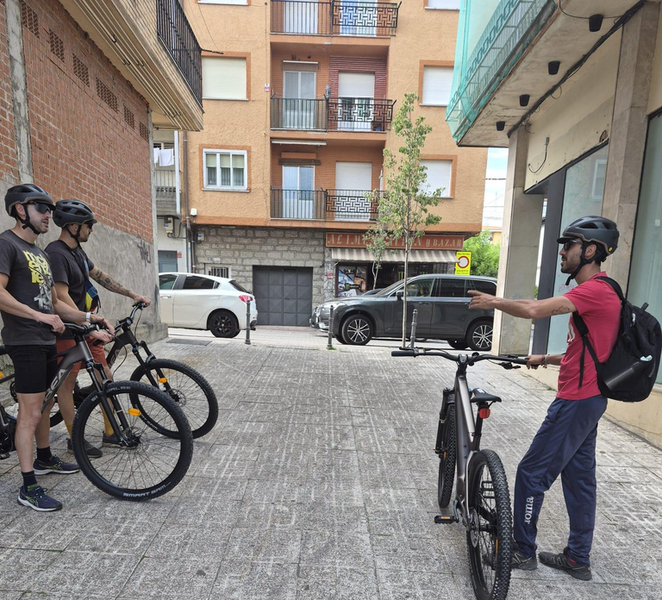Las Navas del Marqués: Ruta Panorámica en E-Bike DzBzOmxZ