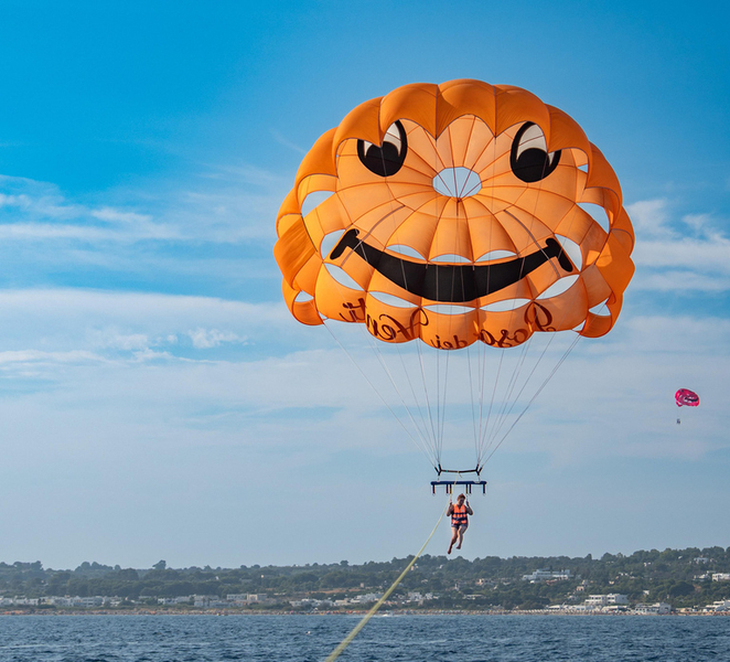 Torre Vado: Private Parasailing Experience with Aperitivo 2i5X3QAC