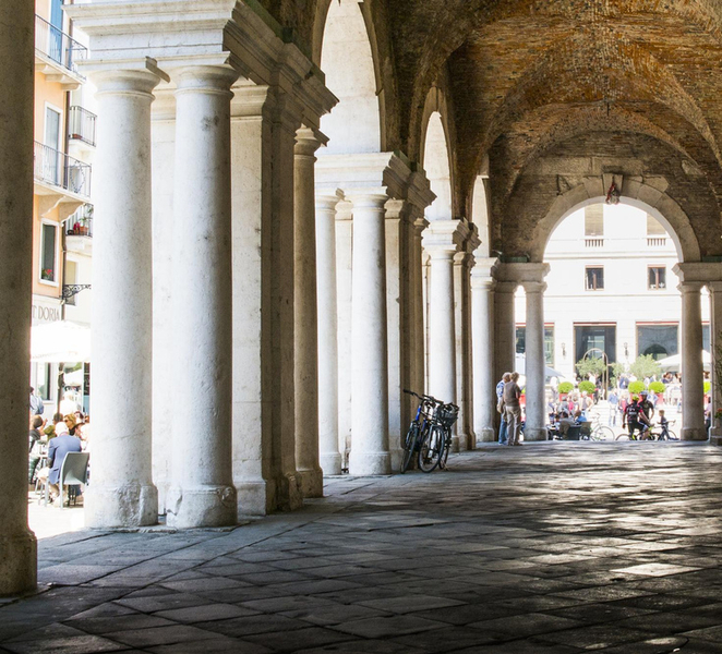 Vicenza: Guided walk in the city of Palladio bz061g1K