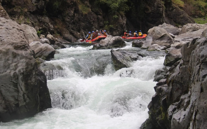 Rangitikei River Grade 5 Whitewater Rafting Experience GkvN0I90