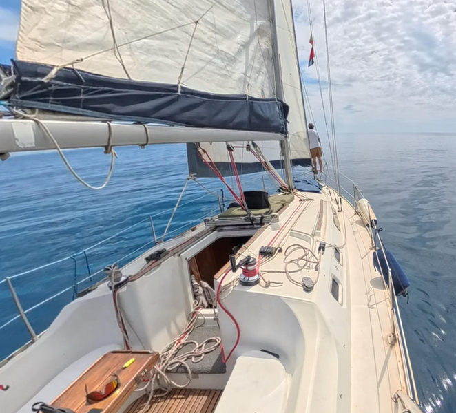 Catania: Sail Tour with Aperitif, Acitrezza, and the Caves of Ulysses J4rgpxB3