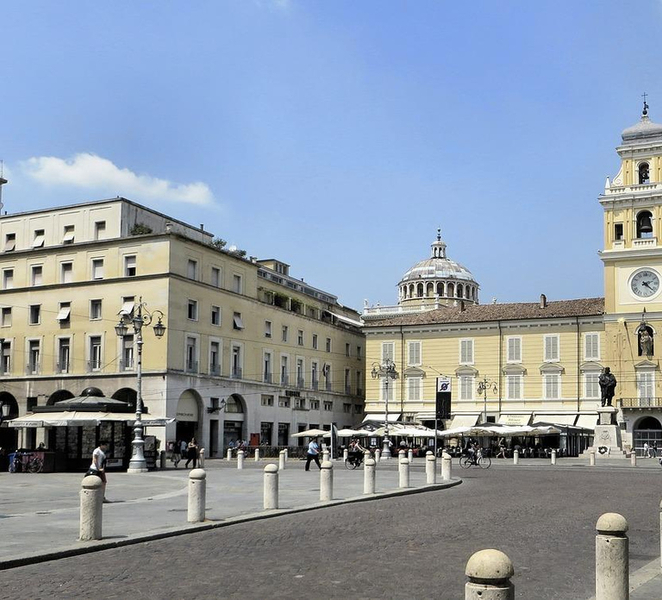 Parma: City Walking Tour GLTDVQTz