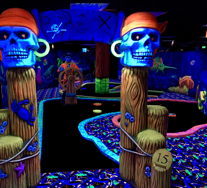 The Hague: Glowgolf Glow in the Dark Indoor Minigolf yYh092hr