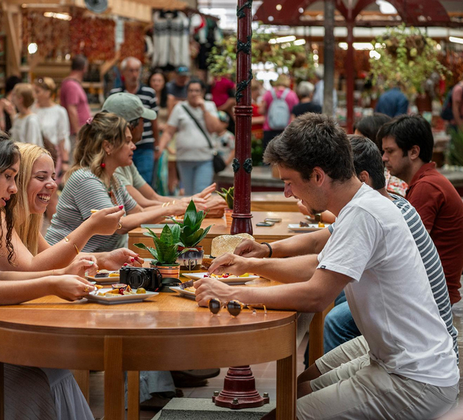 Madeira: Food and Wine Walking Tour in Funchal o276UFNA