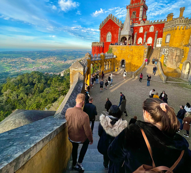 Lisbon: Sintra, Pena, Regaleira, Cabo & Cascais Tour NB1Jwvix