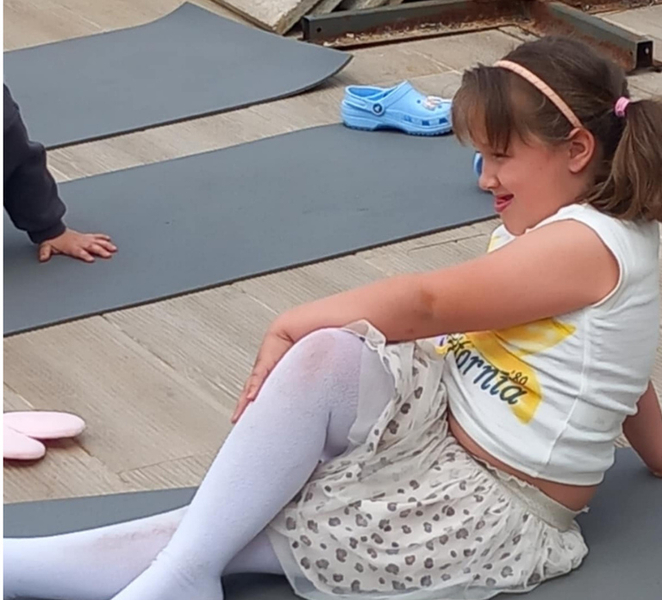 Albufeira : Kids Yoga and energy Session 7LldBuMX