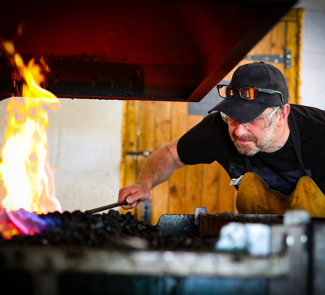 Bakewell: Blacksmith’s Hook Half-Day Group Experience oXfiELTS