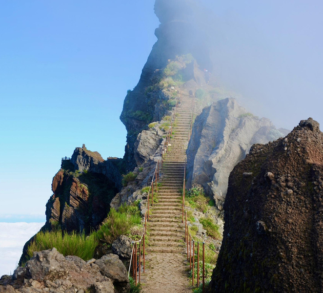 Madeira: Sunrise Hike Transfer to Pico do Arieiro (PR1) 719ODkzm