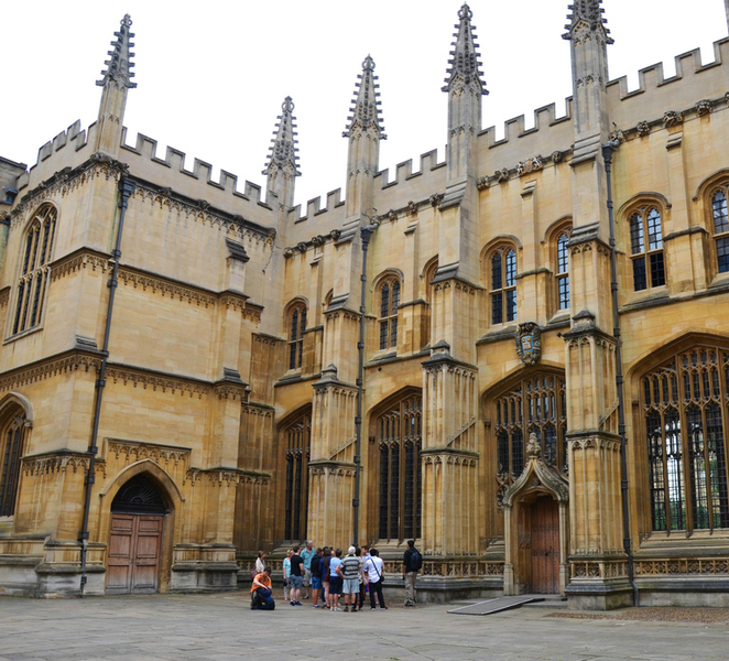 Private Oxford Sightseeing Tour in Spanish 7UvqZwVk