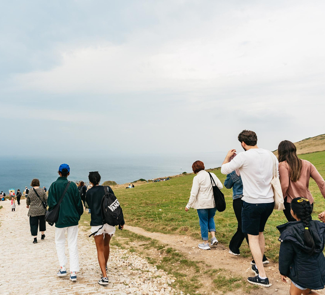 Lulworth Cove & Durdle Door Mini-Coach Tour from Bournemouth 4pFloT9v