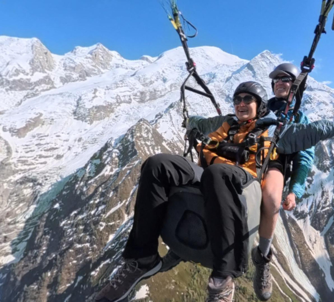 Chamonix: Customizable paragliding flight over Mont Blanc 8cN97Taf