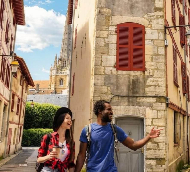 Hello Bayonne: Private 2-Hour City Walk with Local Guide yBAzrxrG