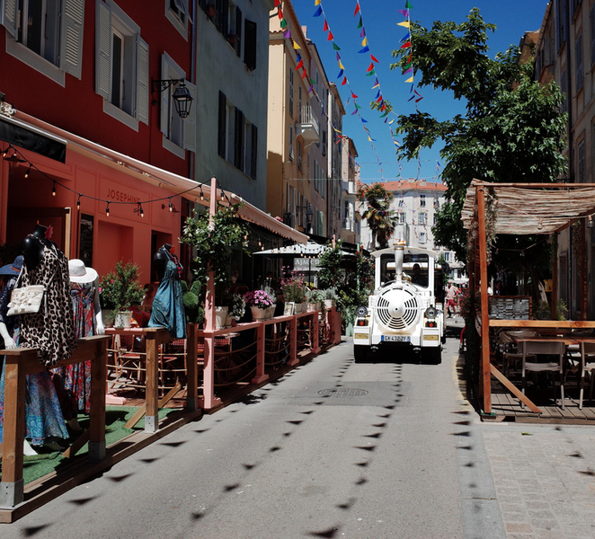 Ajaccio: Private City Tour Through the Old Town with Local Insights UVgfk9XG