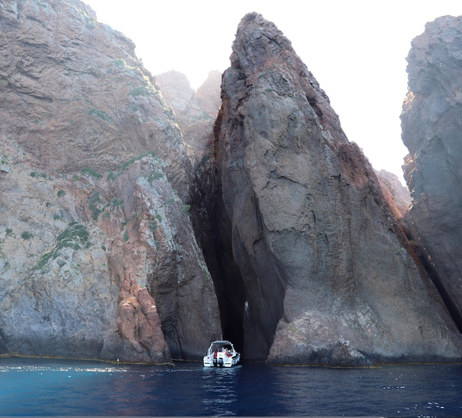 Calvi to Scandola: 4-Hour Boat Tour ctWd4zGN