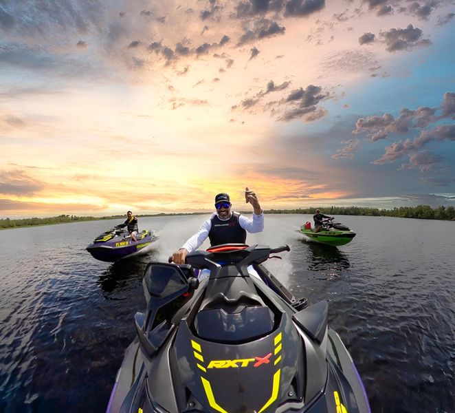 Cannes: Jet Ski Adventure with Optional Instructor DGEUEzz6