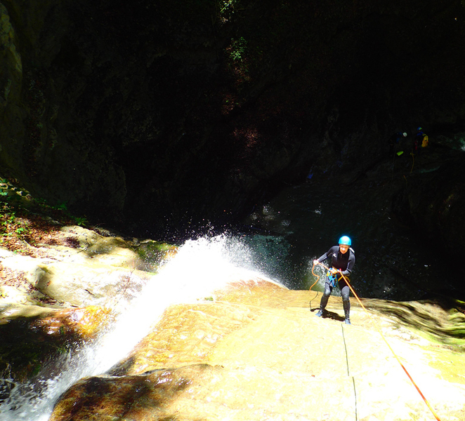 Talloires: Guided Canyoning Experience in Angon Canyon 9BJ1DocJ