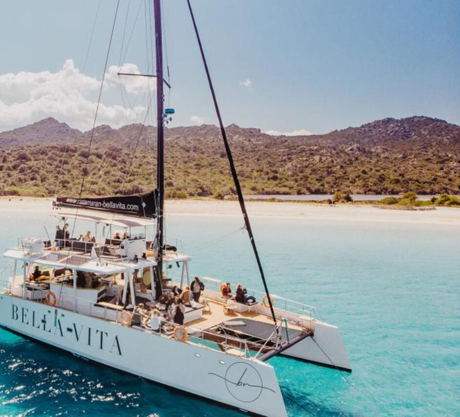 Catamaran day excursion S9GrrjRm