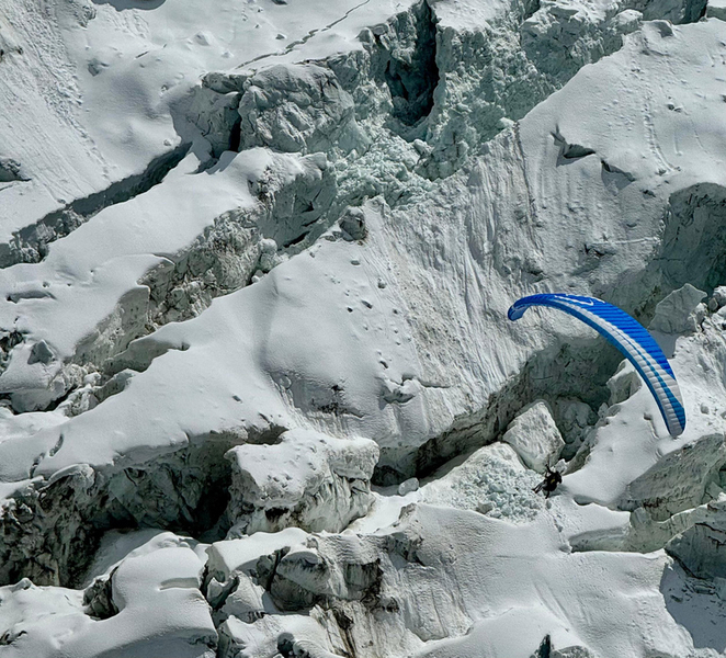Chamonix: Tandem paragliding flight facing Mont-Blanc 3cA0pKcu