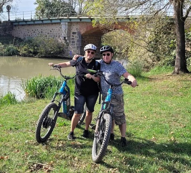 Discover the Canal du Midi on an all-terrain e-scooter PmERAxjU