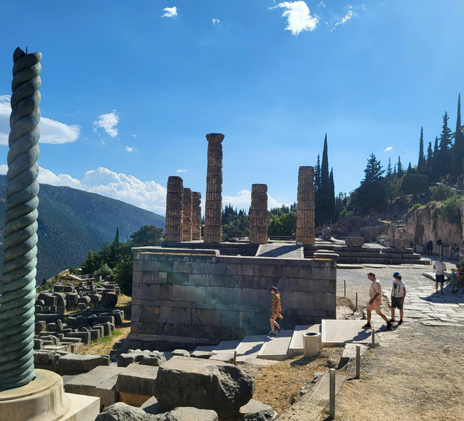 Athens: Delphi Day Tour with Museum & Arachova Village Visit DOk83QOG