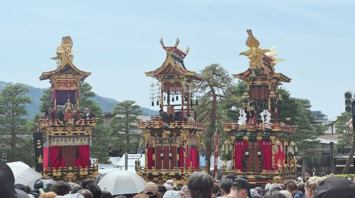 A one-day tour of ancient Japanese towns: Hida Highlands + Gunjo Hachiman + Shirakawa-go Gassho-zukuri Village Day Tours XQgXnjvj
