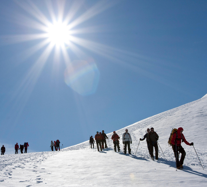 From Seljavallalaug: Eyjafjallajökull Volcano Summit Hike UF51uiyX
