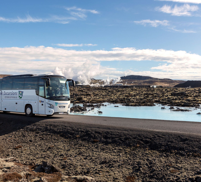 Reykjavík: Volcano Hike, Visit Grindavík and Blue Lagoon 1IoG03l0