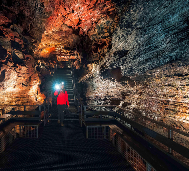 Reykjavik: Lava Tunnel & Reykjanes Lava Fields Tour GeYHQ2AP