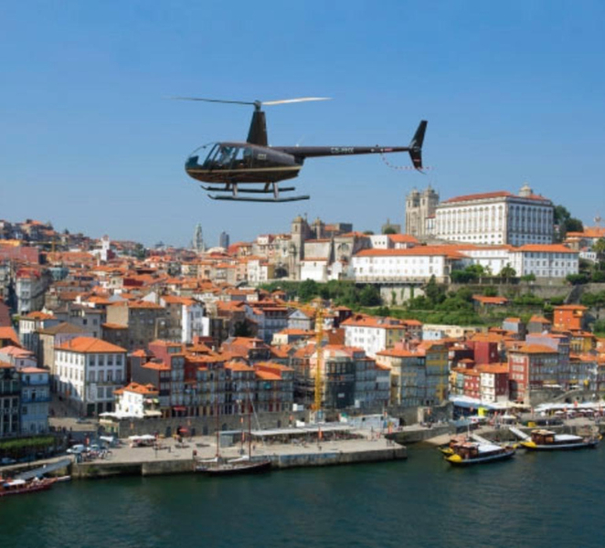 Porto: Helicopter Tour to Viana do Castelo, Braga, Guimarães K68lxlkL