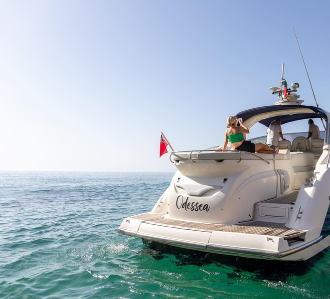 The Algarve's Hidden Coves: A Luxury Boat Tour from Lagos 4ZEEtczx