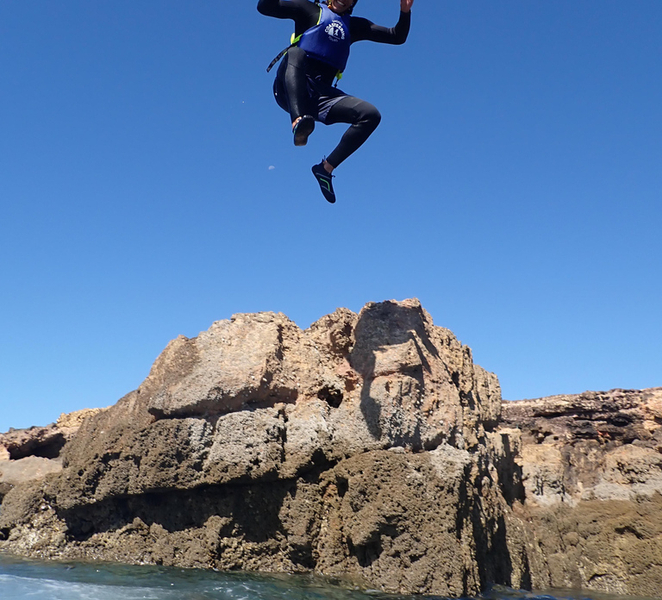 Sagres: Coasteering - Swimming, Cliff Jump & Rock Climbing oLayc027