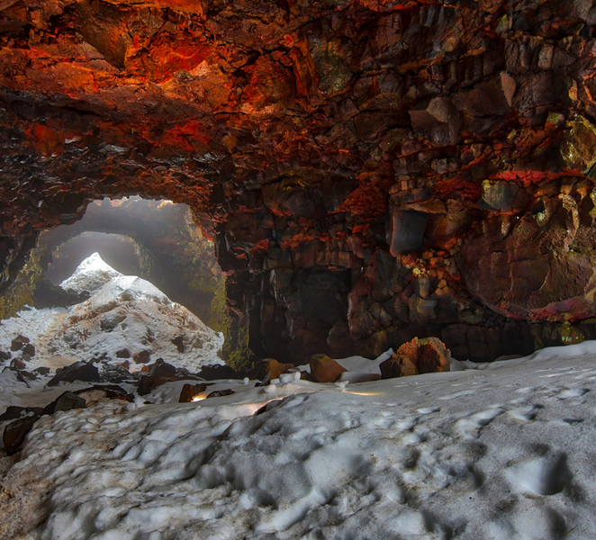 Raufarhólshellir Lava Tunnel: Underground Expedition D3M0WC7i