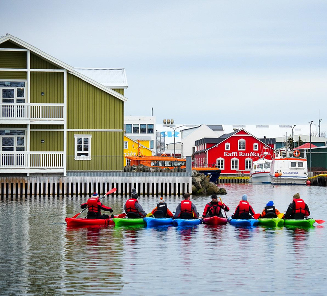 Siglufjörður / Siglufjordur: Private Guided kayak tour. o4ZbcZKg