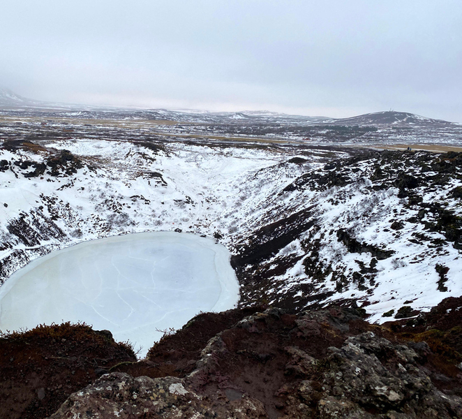 Reykjavík: Golden Circle Tour in Spanish 4x4 Car VPDatNGu