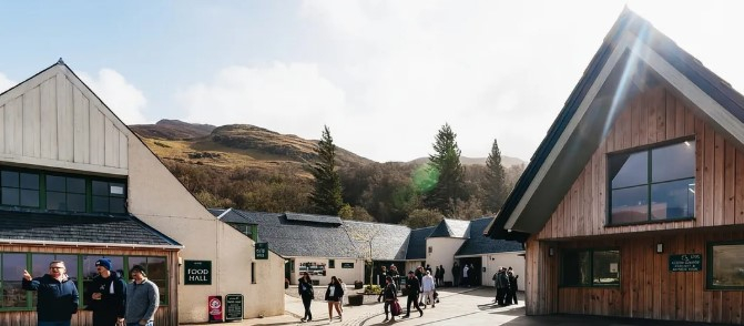 Inverness: The Isle of Skye and Eilean Donan Castle N8MWNeOQ