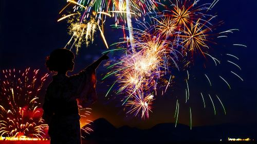 1-day tour to Lake Toya Fireworks Festival: Fukidashi park, Showa-shinzan and summer farm visit jVYEg1R0