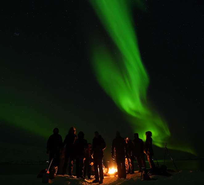 Tromsø: Northern Lights Chase - We Drive Until We Find Them REQ68vup