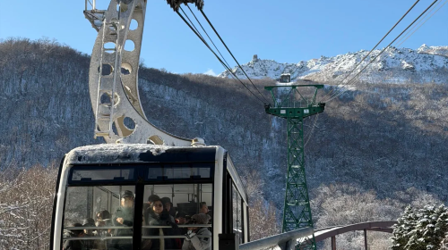 1-day tour to Noboribetsu and Lake Tōya in Hokkaido, Japan: Noboribetsu Jigokudani Valley and Showa-shinzan (optional pickup) Day Tours D67xGHxi