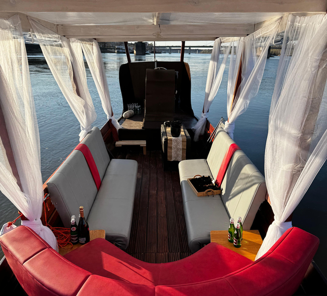Warsaw: Scenic Cruise by Gondola on the Vistula River 05YU30II