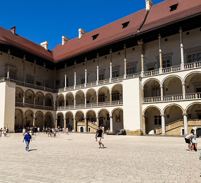 Krakow: Wawel Castle & Cathedral Guided Tour KeCyOuRG