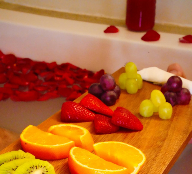 Dubai’s Viral Flower Bath & Massage at Oaks 5-Star Hotel IFvfO61C
