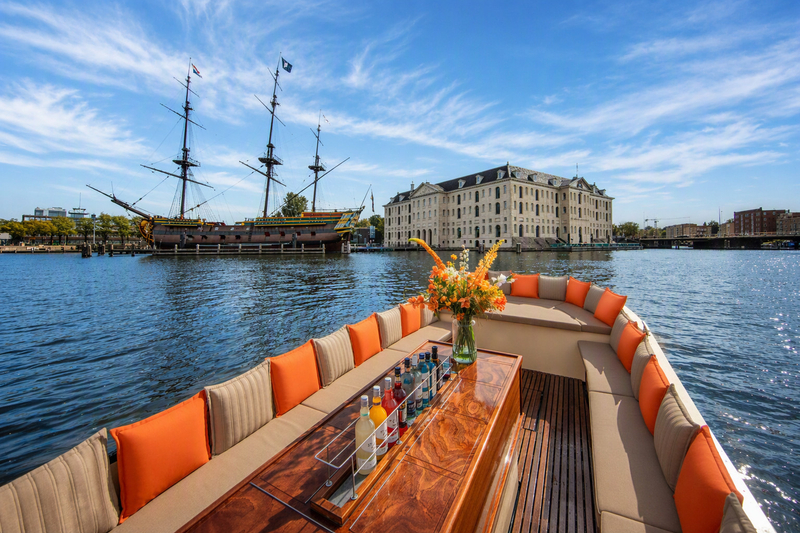 Amsterdam: Luxury Open Boat Canal Cruise with Unlimited Drinks QYsLNZG0