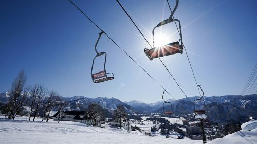 Hokkaido Niseko Area Ski Resort Skiing/Snowboarding Lessons (English Instruction) with Optional Ski Pass Add-on UAf05gBl