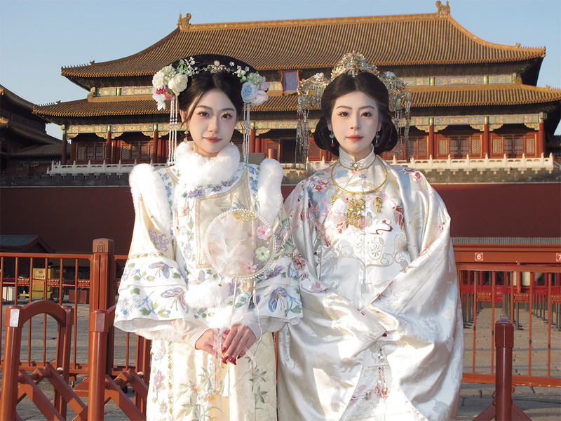 Beijing Palace Museum Ancient Costume Hanfu Travel Photography (Ancient Costume Hanfu + Makeup and Accessories/Photography/Multiple Packages Available) yEuMhC0d