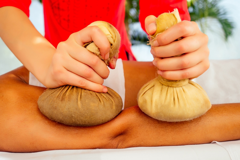 Rishikesh: Authentic Abhyanga Ayurvedic Massage Experience- 60 Mins e4Dgen0a